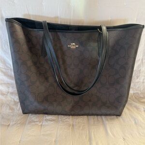 Coach City Tote Bag in Signature Brown